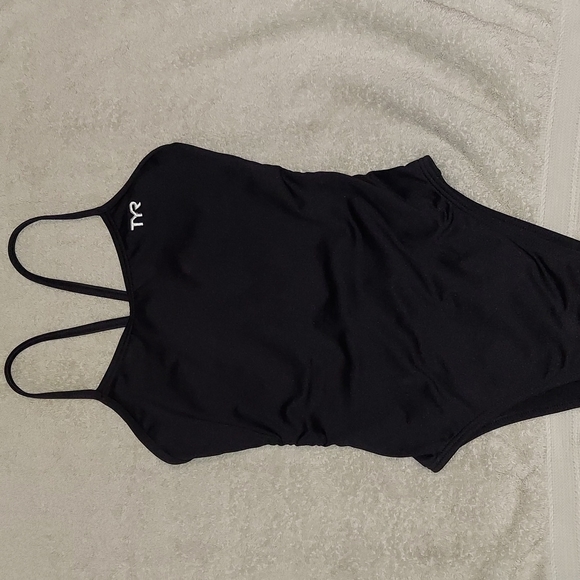 TYR practice suit - Picture 3 of 6